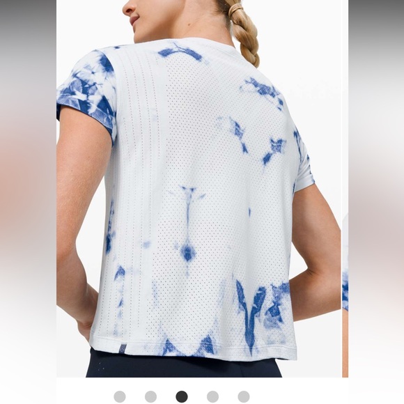 Women’s Lululemon Train To Be Short Sleeve. Size: Large. - Picture 8 of 11